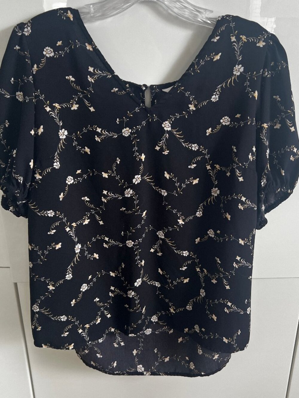 LC Lauren Conrad Black Floral Puffy Short Sleeve Blouse - MEDIUM